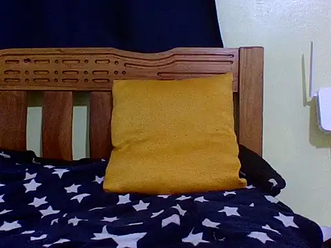 verginpussy01 online show from May 20, 5:43 pm