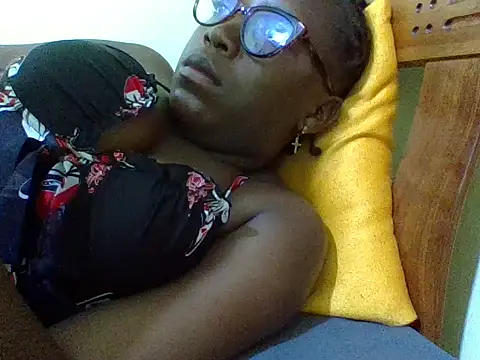 verginpussy01 online show from March 31, 4:03 am