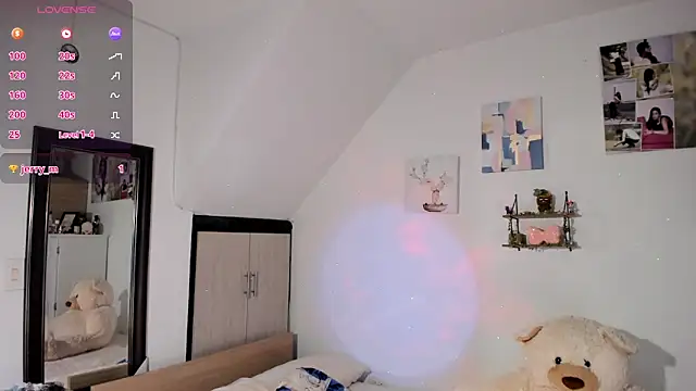 VeronikaOlsen online show from November 27, 1:33 pm