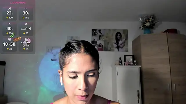 VeronikaOlsen online show from October 14, 1:06 am
