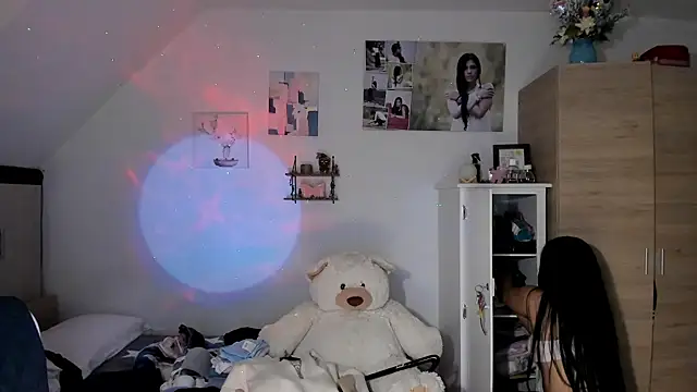 VeronikaOlsen online show from October 29, 9:03 pm