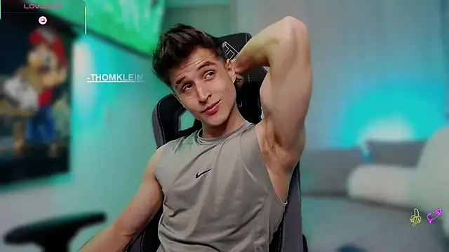 Snapshot of thomklein chatting on September 19, 9:30 pm thomklein online show from September 19, 9:30 pm