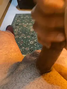 azginnn35 online show from March 4, 1:35 am