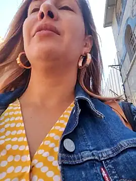 Snapshot of scarlett_moore chatting on February 27, 3:01 pm scarlett moore online show from February 27, 3:01 pm