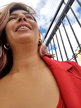 scarlett moore online show from September 24, 1:06 pm