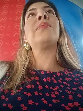 Snapshot of scarlett_moore chatting on June 27, 2:45 pm scarlett moore online show from June 27, 2:45 pm