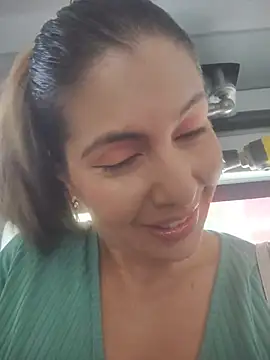 Snapshot of scarlett_moore chatting on July 10, 4:51 pm scarlett moore online show from July 10, 4:51 pm
