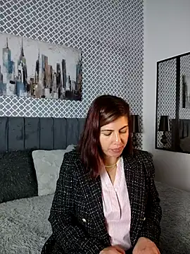 scarlett moore online show from November 14, 2:32 pm