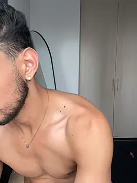 AxelKing1326 online show from March 29, 5:25 pm