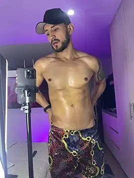 AxelKing1326 online show from December 21, 9:59 pm