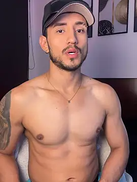 AxelKing1326 online show from February 20, 11:39 pm