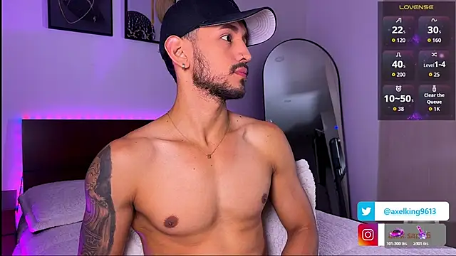 AxelKing1326 online show from October 29, 10:31 pm