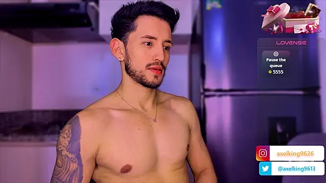 AxelKing1326 online show from February 14, 10:10 pm