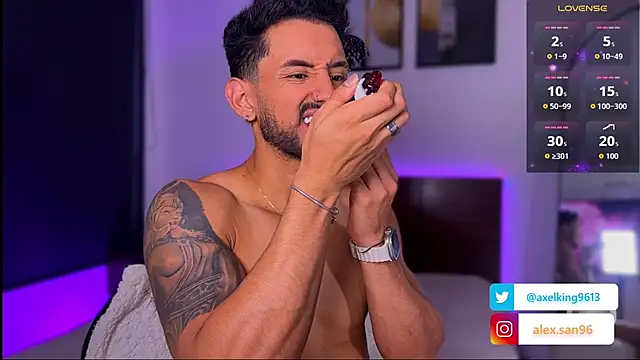 AxelKing1326 online show from November 26, 10:21 pm