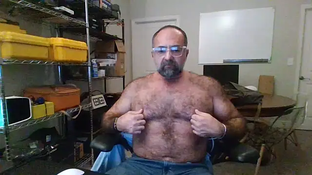 chainjulious online show from December 17, 7:37 pm