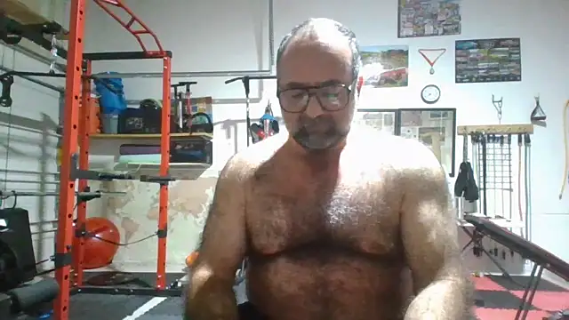 chainjulious online show from April 16, 12:39 pm