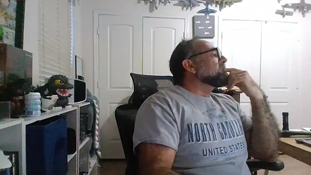 chainjulious online show from November 11, 1:28 pm