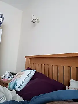 Snapshot of jonjoey123 chatting on March 10, 8:17 am jonjoey123 online show from March 10, 8:17 am