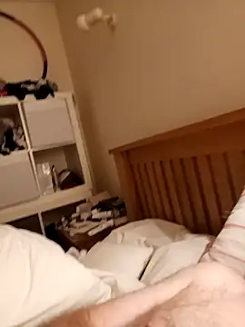 Snapshot of jonjoey123 chatting on December 5, 7:54 am jonjoey123 online show from December 5, 7:54 am