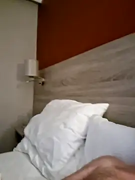 Snapshot of jonjoey123 chatting on October 3, 6:37 am jonjoey123 online show from October 3, 6:37 am