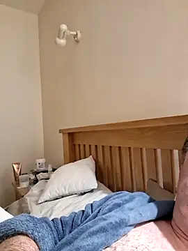 Snapshot of jonjoey123 chatting on February 16, 7:18 am jonjoey123 online show from February 16, 7:18 am