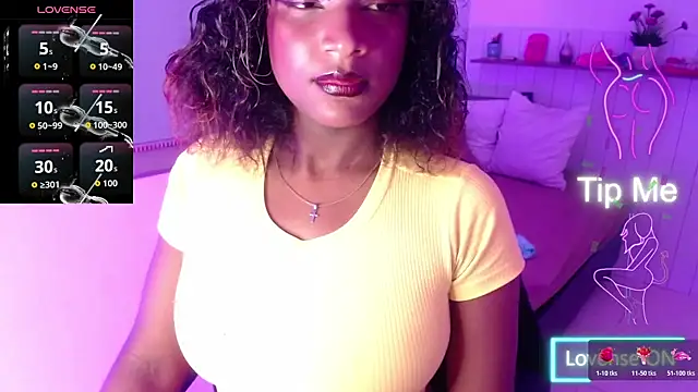 Snapshot of NikitaKiss chatting on October 22, 8:19 pm NikitaKiss online show from October 22, 8:19 pm