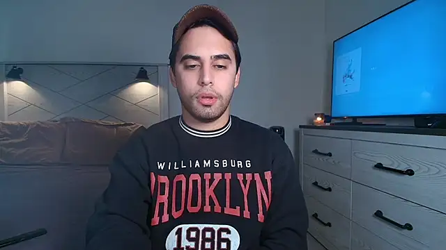 Snapshot of thonylewys chatting on October 3, 8:10 pm thonylewys online show from October 3, 8:10 pm