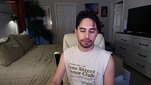 Snapshot of thonylewys chatting on June 10, 7:26 pm thonylewys online show from June 10, 7:26 pm