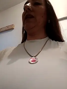 Mia Novikov online show from April 1, 5:10 pm