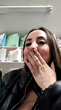 Snapshot of Mia_Novikov chatting on January 13, 2:50 am Mia Novikov online show from January 13, 2:50 am