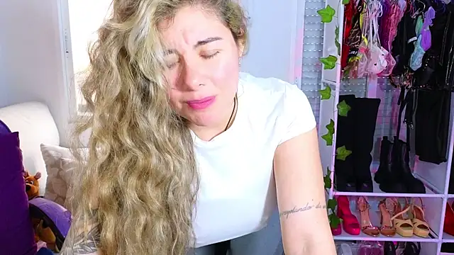 Tawny cox online show from March 4, 1:17 pm