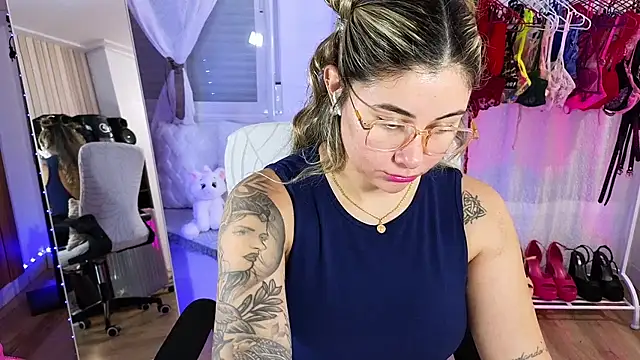 Tawny cox online show from January 9, 10:33 am