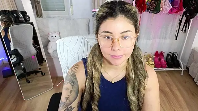 Tawny cox online show from February 10, 9:19 am