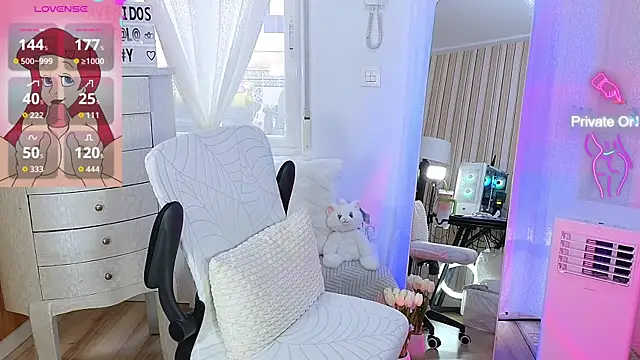 Tawny cox online show from September 26, 9:27 am