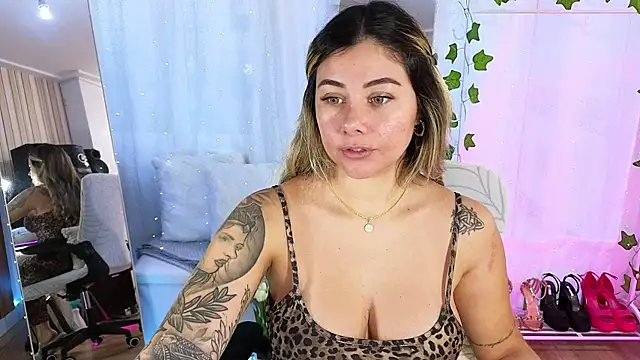 Tawny cox online show from November 16, 9:47 am