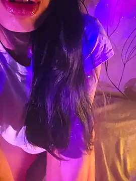 aloneathome online show from November 27, 10:59 am