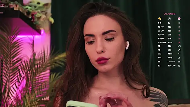 BabyYoda- online show from March 30, 3:57 pm