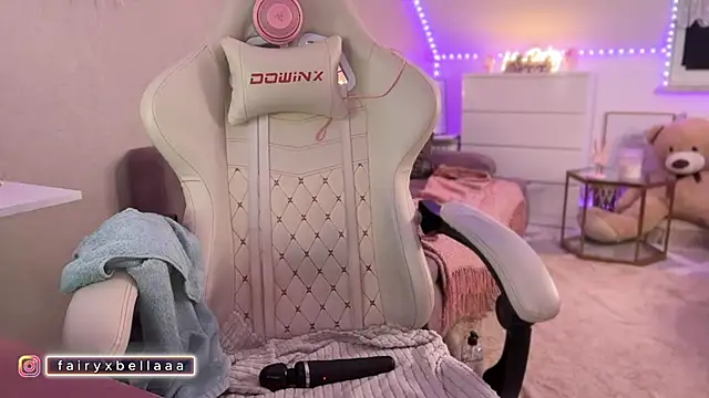 xxbabyxgiiirlxx online show from February 12, 8:08 pm