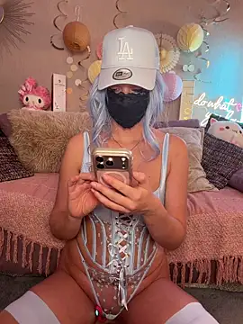 xxbabyxgiiirlxx online show from July 9, 11:10 am