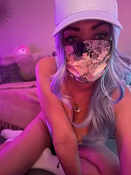 xxbabyxgiiirlxx online show from May 8, 9:29 pm