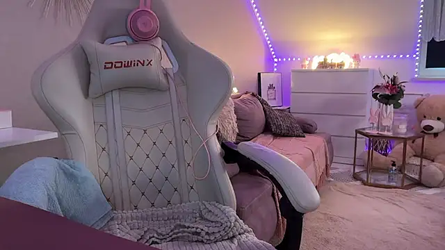 xxbabyxgiiirlxx online show from January 12, 12:12 pm