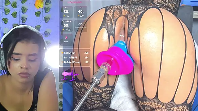 Snapshot of SalomeSmith_ chatting on February 26, 6:51 am SalomeSmith online show from February 26, 6:51 am