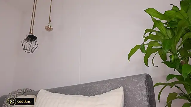 katie cruz online show from November 14, 11:14 am