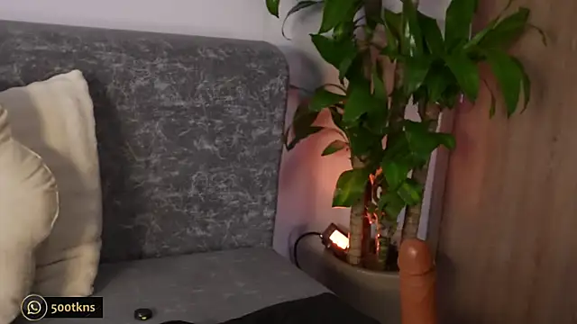 katie cruz online show from November 5, 11:13 am