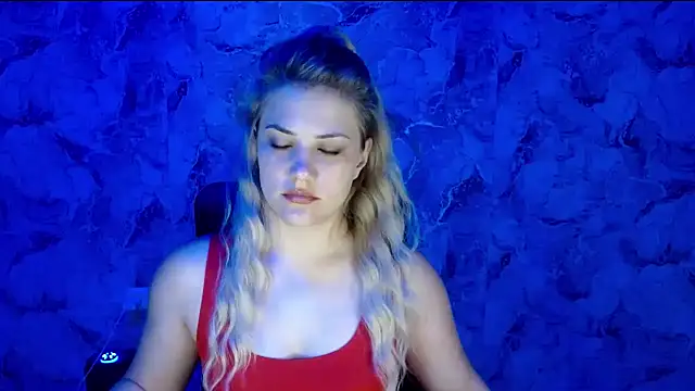 Snapshot of nika_gold1 chatting on June 11, 4:26 pm nika gold1 online show from June 11, 4:26 pm