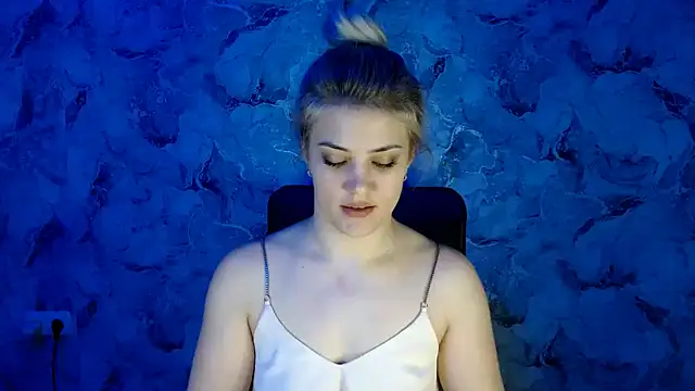 nika gold1 online show from February 14, 9:10 pm
