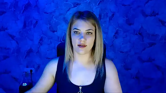 Snapshot of nika_gold1 chatting on May 11, 3:07 pm nika gold1 online show from May 11, 3:07 pm