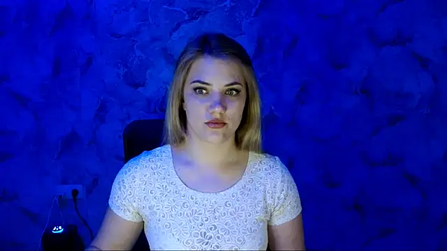 Snapshot of nika_gold1 chatting on May 14, 4:59 pm nika gold1 online show from May 14, 4:59 pm