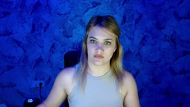 Snapshot of nika_gold1 chatting on May 21, 12:02 pm nika gold1 online show from May 21, 12:02 pm