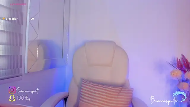 Snapshot of missbrianna chatting on December 14, 7:52 pm missbrianna online show from December 14, 7:52 pm